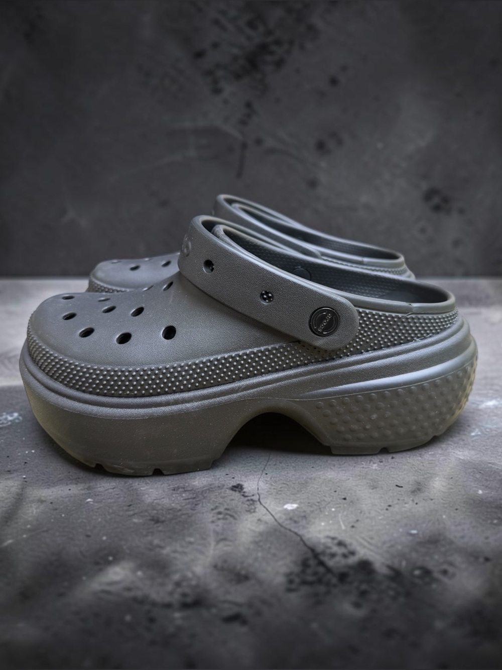 NEW CROCS Womens STOMP CLOG 209347-001 BLACK M8/W10